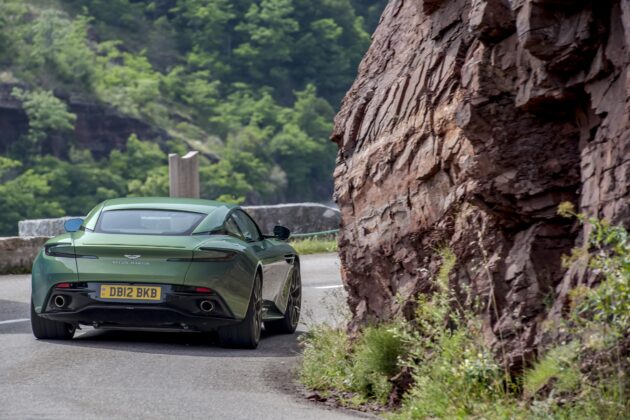 GTspirit DB12 Rollers 3